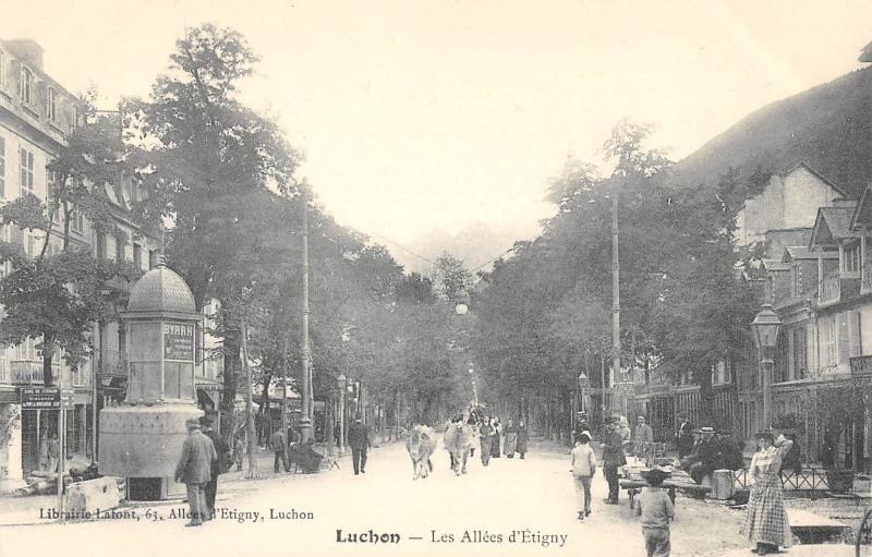 Carte postale ancienne Luchon - Les Allees D'Etigny