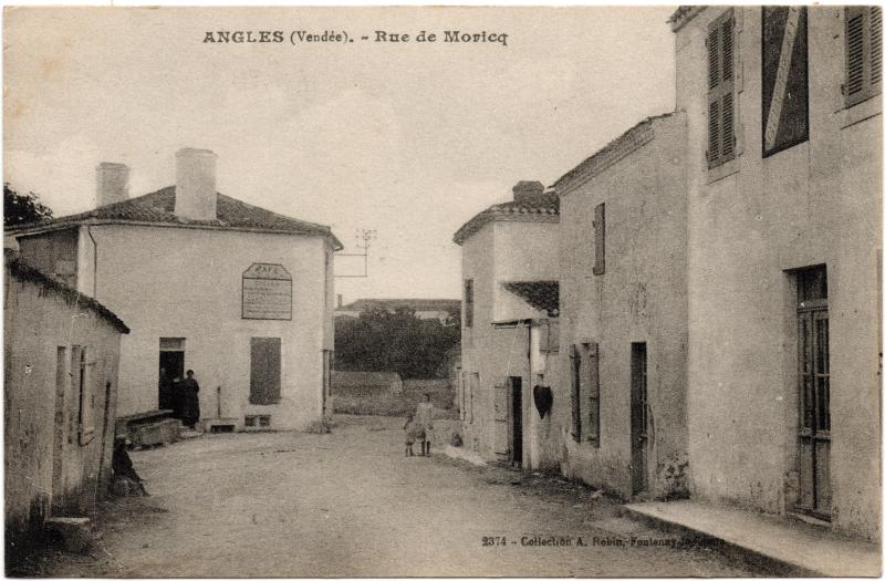 Carte postale ancienne Rue de Moricq à Angles
