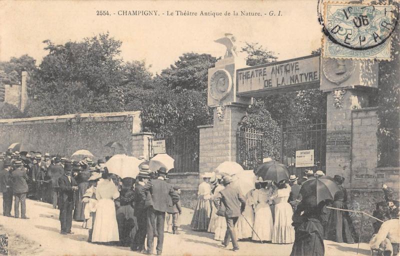 Carte postale ancienne Champigny - Le Theatre Antique De La Nature