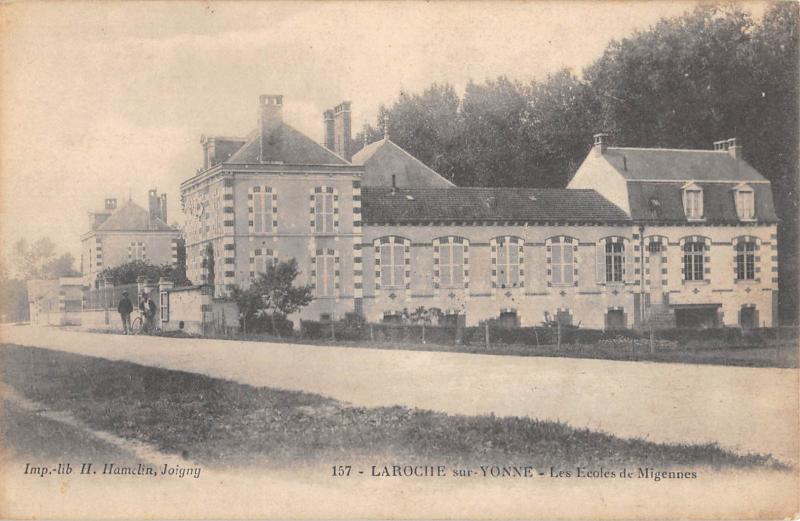 Carte postale ancienne Laroche Sur Yonne - Les Ecoles De Migennes à Migennes
