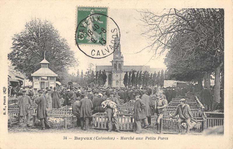 Carte postale ancienne 10 Bayeux - Marche Aux Petits Porcs à Bayeux