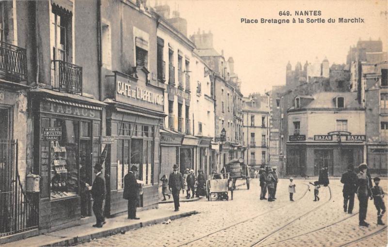 Carte postale ancienne Nantes - Place Bretagne A La Sortie Du Marchix à Nantes