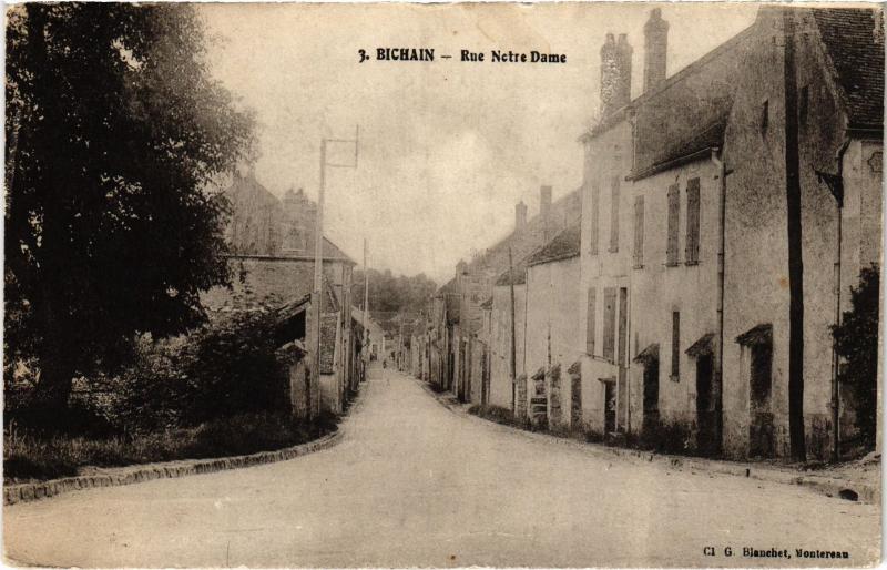 Carte postale ancienne Bichain Rue Notre Dame