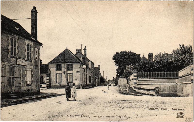 Carte postale ancienne Hery Route de Seignelay à Seignelay