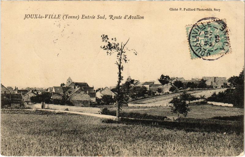 Carte postale ancienne Joux Route d'Avallon à Avallon