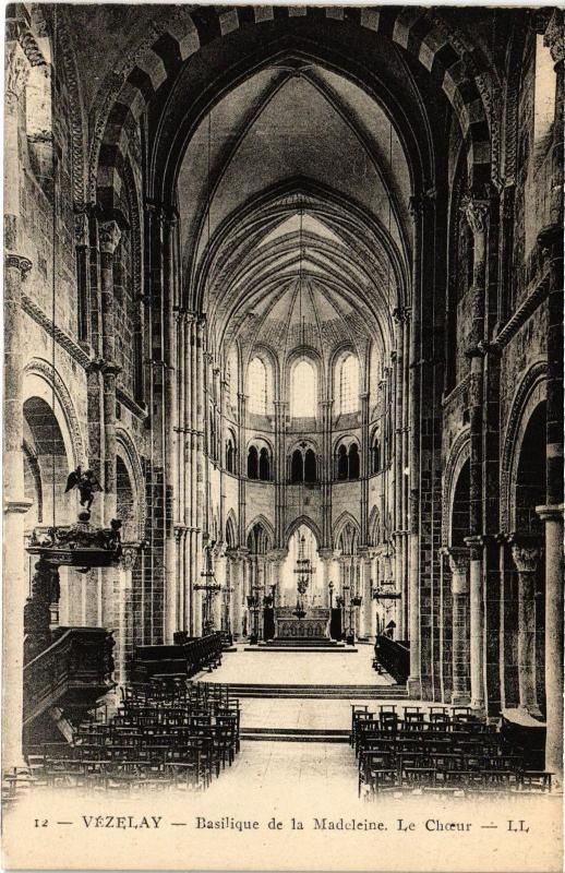 Carte postale ancienne Vezelay Basilique de la Madeleine le Choeur