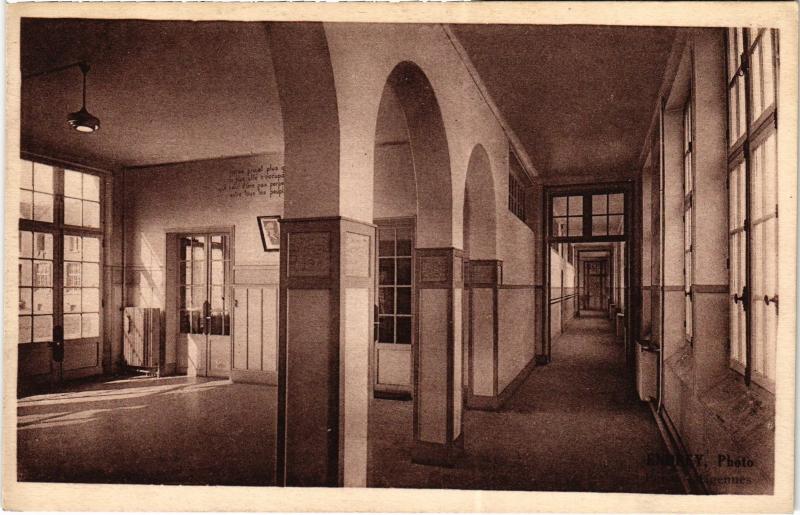 Carte postale ancienne Migennes Groupe Scolaire Paul Fourrey à Migennes