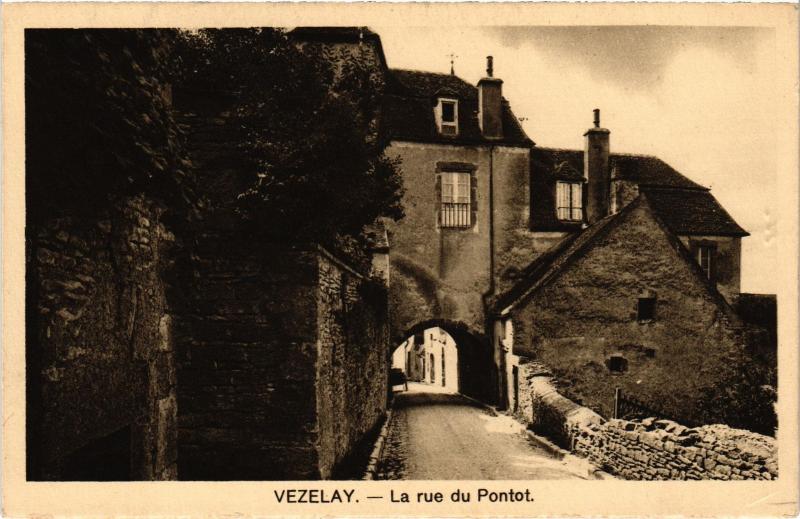 Carte postale ancienne Vezelay Rue du Pontot
