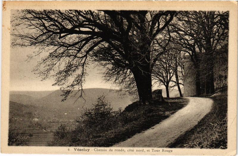 Carte postale ancienne Vezelay Chemin de ronde