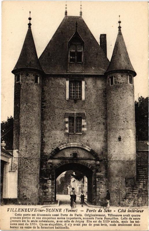 Carte postale ancienne Villeneuve sur Yonne Porte de Sens à Villeneuve-sur-Yonne