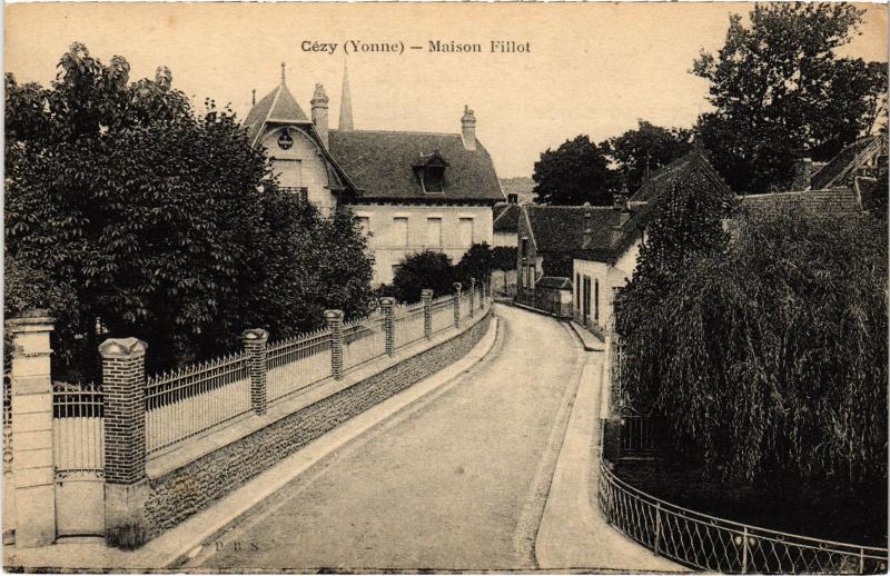 Carte postale ancienne Cezy Maison Fillot