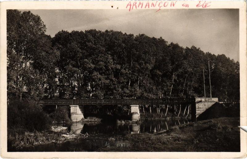 Carte postale ancienne Brienon Pont de l'Armancon