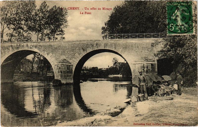 Carte postale ancienne Cheny un effet de mirage le pont à Cheny