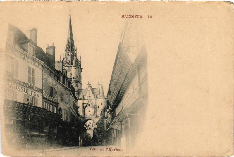 Carte postale ancienne Auxerre Tour de l'Horloge à Auxerre