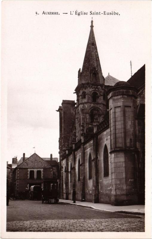 Carte postale ancienne Auxerre Eglise Saint-Eusebe à Auxerre