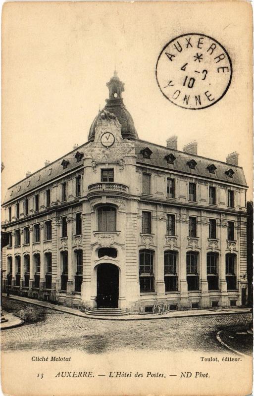Carte postale ancienne Auxerre Hotel des Postes à Auxerre
