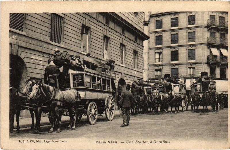 Carte postale ancienne Paris Vécu Station d'Omnibus