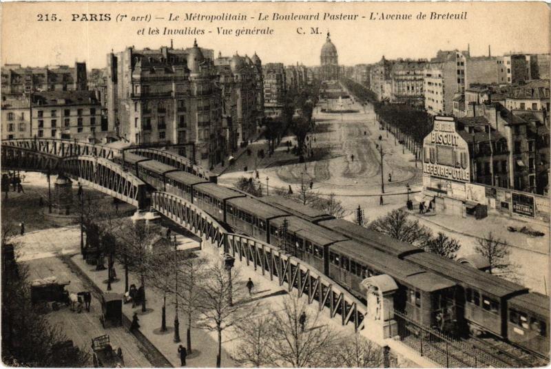Carte postale ancienne Le Métropolitain - Boulevard Pasteur - L'Avenue de Breteuil et les Invalides - Vue Générale à Paris 15e