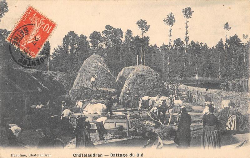 Carte postale ancienne Chatelaudren - Battage Du Ble