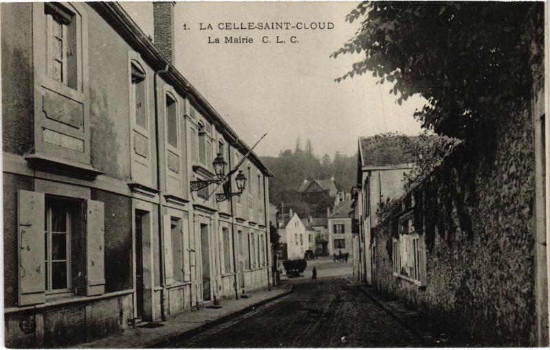 Carte postale ancienne La Celle Saint-Cloud La Mairie France à La Celle-Saint-Cloud