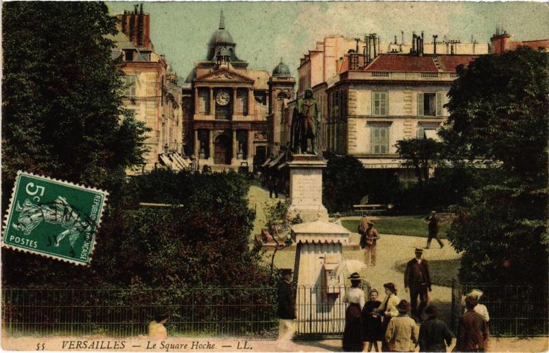 Carte postale ancienne Versailles Le Square Hoche France à Versailles