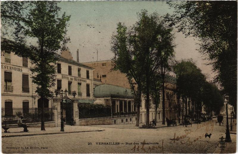 Carte postale ancienne Versailles Rue des Reservoirs France à Versailles
