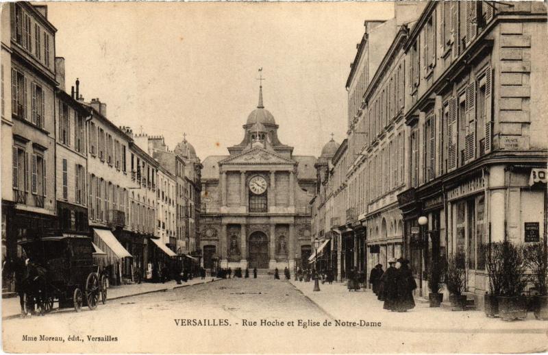 Carte postale ancienne Versailles Rue Hoche et Eglise de Notre-Dame France à Versailles