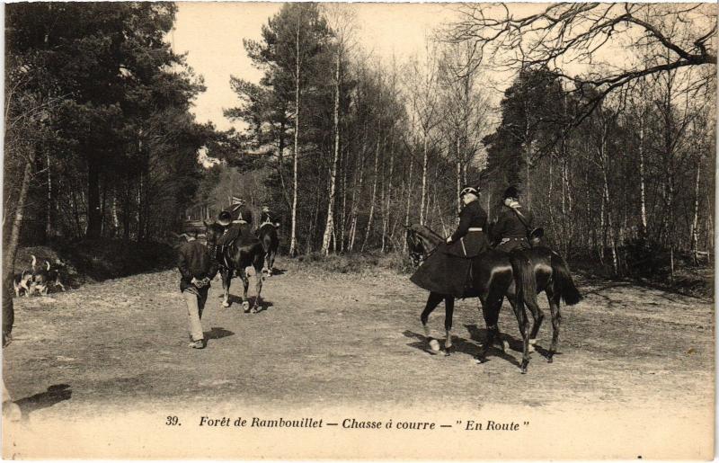 Carte postale ancienne Rambouillet Chasse a courre, En Route France à Rambouillet