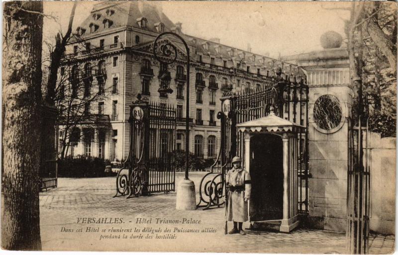Carte postale ancienne Versailles Hotel Trianon Palace France à Versailles