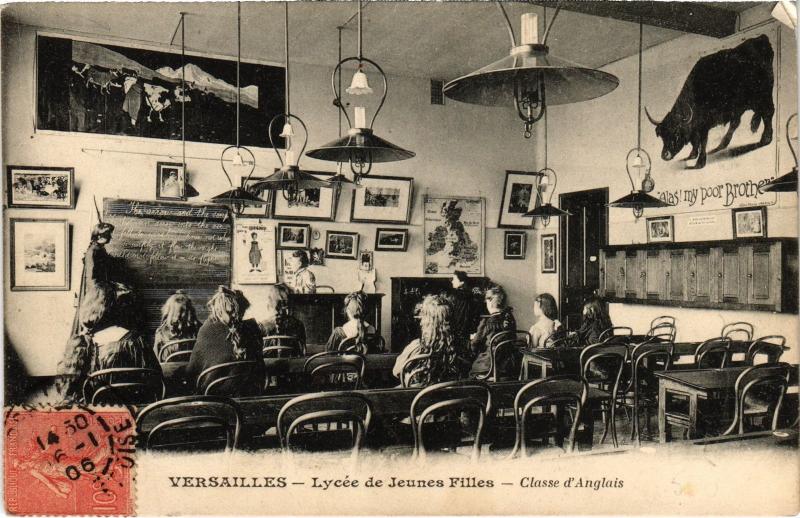 Carte postale ancienne Versailles Lycee de Jeunes Filles France à Versailles
