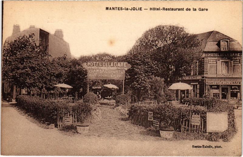 Carte postale ancienne Mantes la Jolie Hotel-Restaurant de la Gare France à Mantes-la-Jolie