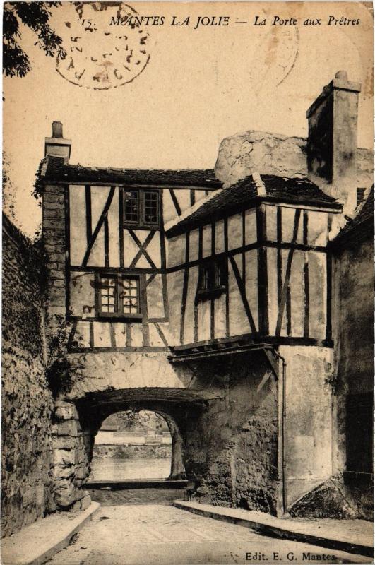 Carte postale ancienne Mantes la Jolie La porte aux Pretres France à Mantes-la-Jolie