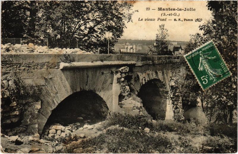 Carte postale ancienne Mantes la Jolie Le Vieux Pont France à Mantes-la-Jolie