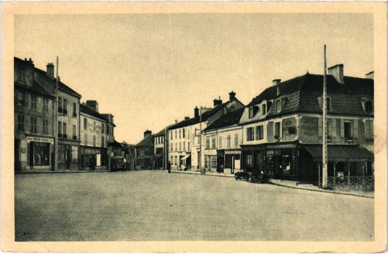 Carte postale ancienne Maule Place du General de Gaulle France à Maule