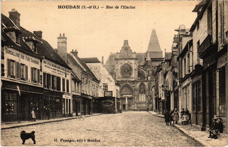 Carte postale ancienne Houdan Rue de l'Enclos France à Houdan