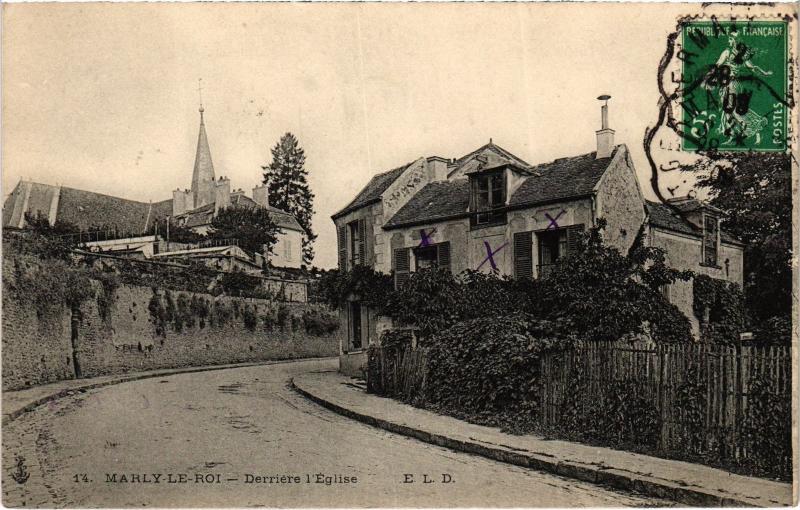 Carte postale ancienne Marly le Roi Derriere l'Eglise France à Marly-le-Roi