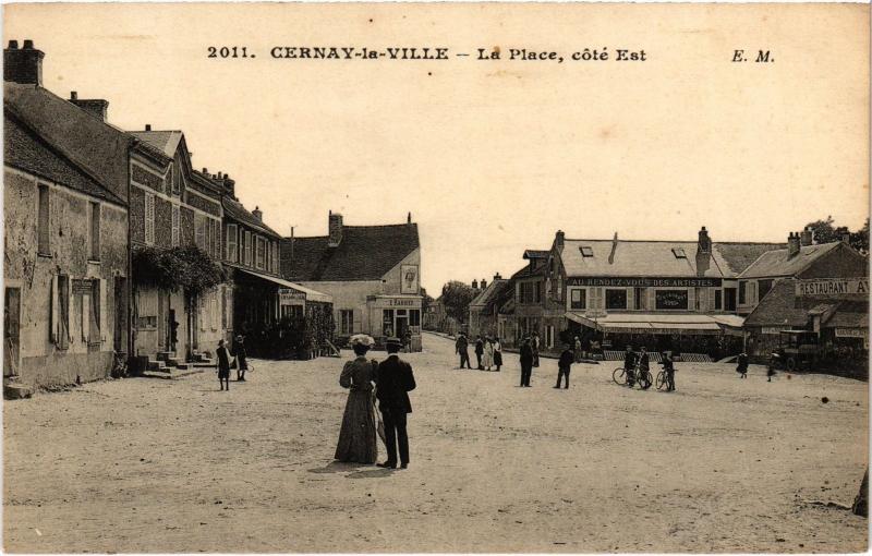 Carte postale ancienne Cernay la Ville La Place, cote Est France à Cernay-la-Ville