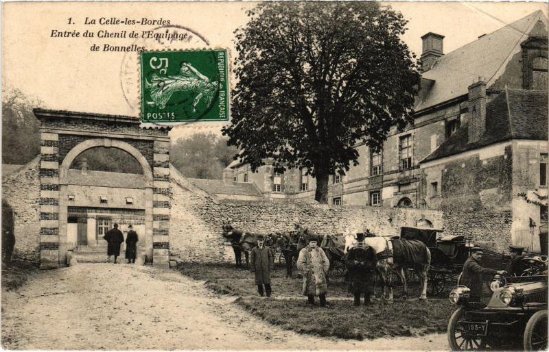 Carte postale ancienne Bonnelles Entree du Chenil de l'Equipage France à Bonnelles
