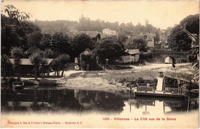 Carte postale ancienne Villennes s Seine La Cite vue de la Seine France