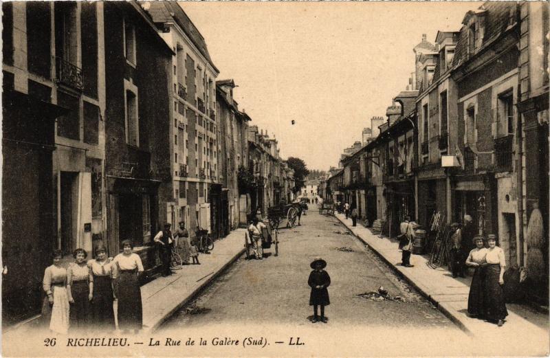 Carte postale ancienne Richelieu La Rue de la Galere France à Richelieu