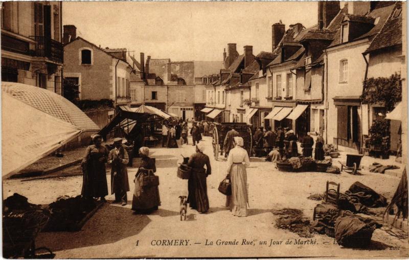 Carte postale ancienne Cormery La Grande Rue un Jour de Marche France à Cormery