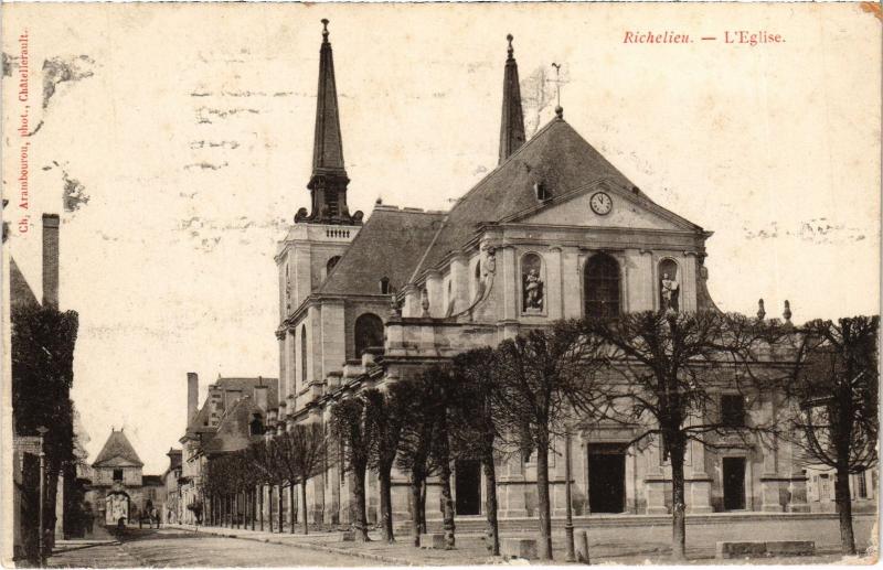 Carte postale ancienne Richelieu L'Eglise France à Richelieu