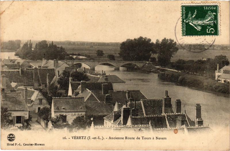 Carte postale ancienne Veretz Ancienne Route de Tours a Nevers France à Tours