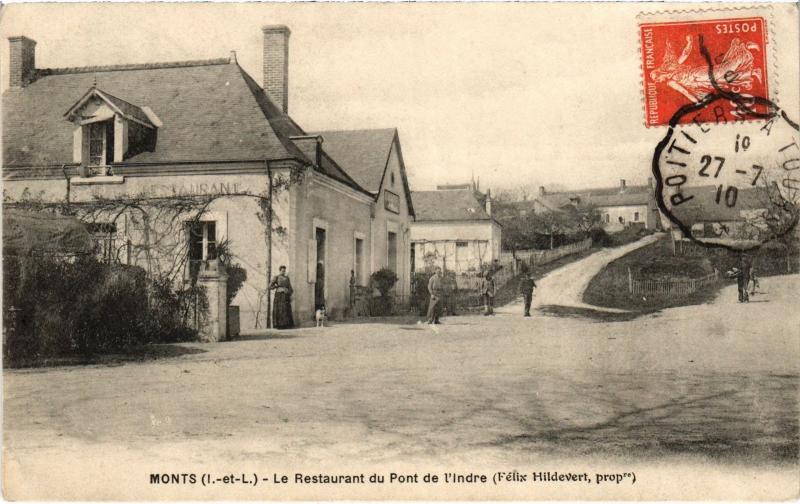 Carte postale ancienne Monts Le Restaurant du Pont de l'Indre France à Monts