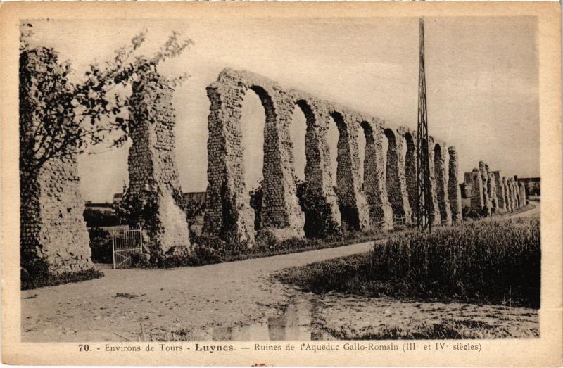 Carte postale ancienne Luynes Ruines de l'Aqueduc Gallo-Romain France à Luynes