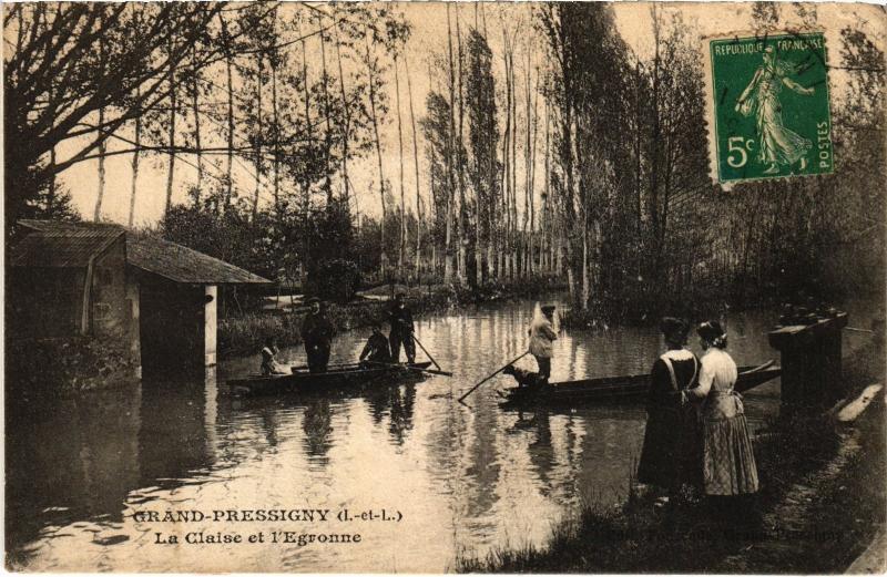 Carte postale ancienne Le Grand Pressigny La Claise et l'Egronne France au Grand-Pressigny
