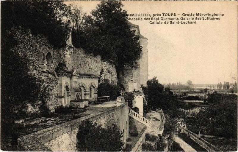 Carte postale ancienne Environs de Tours Grotte Merovingienne, Chapelle France à Tours