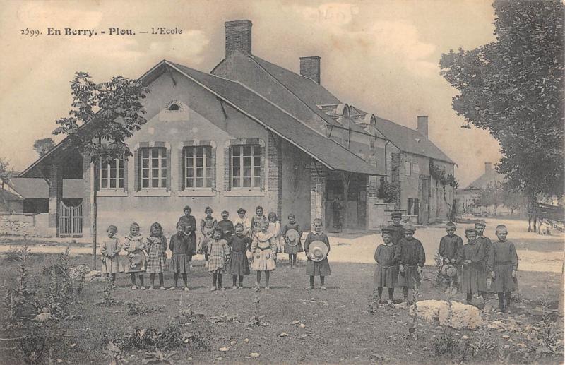 Carte postale ancienne En Berry - Plou - L'Ecole
