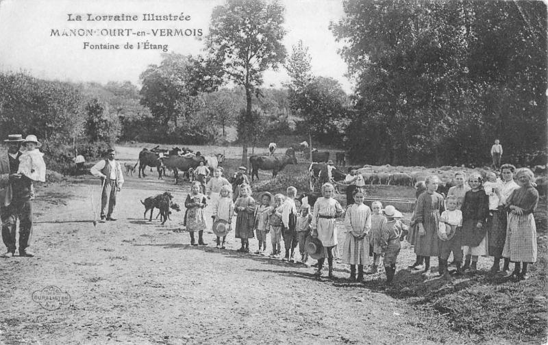 Carte postale ancienne Manoncourt En Vermois - Fontaine De L'Etang à Manoncourt-en-Vermois