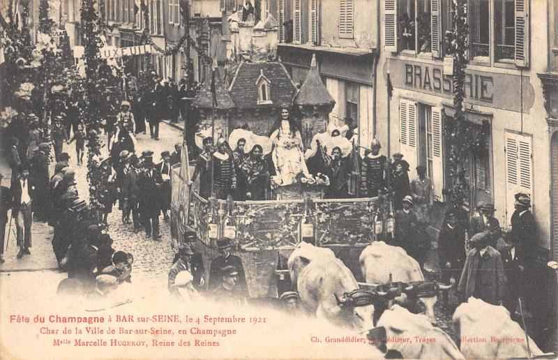 Carte postale ancienne Fete Du Champagne A Bar Sur Seine - Char De La Ville De Bar Sur Seine à Bar-sur-Seine